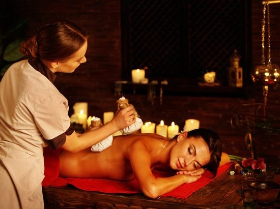 Herbal Hot Compress Massage - Thaise kruidenmassage